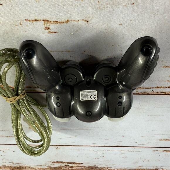 MadCatz Black Wired GameCube Controller for Console Ergonomic Design 5636 - Picture 4 of 5